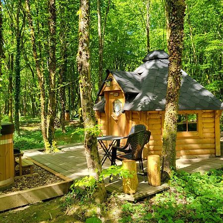 Le Domaine Insolite De Broceliande Paimpont Exterior photo