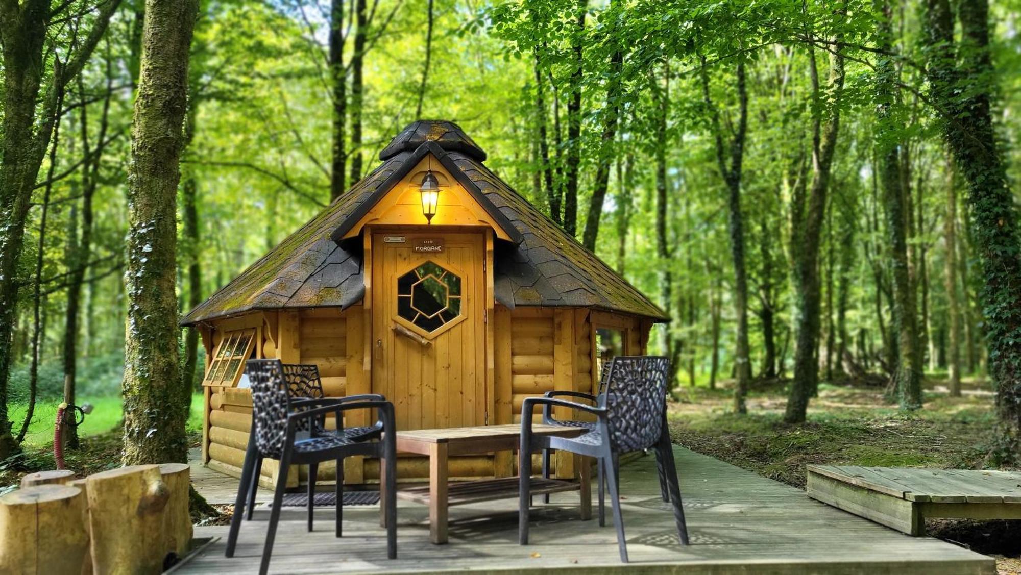 Le Domaine Insolite De Broceliande Paimpont Exterior photo