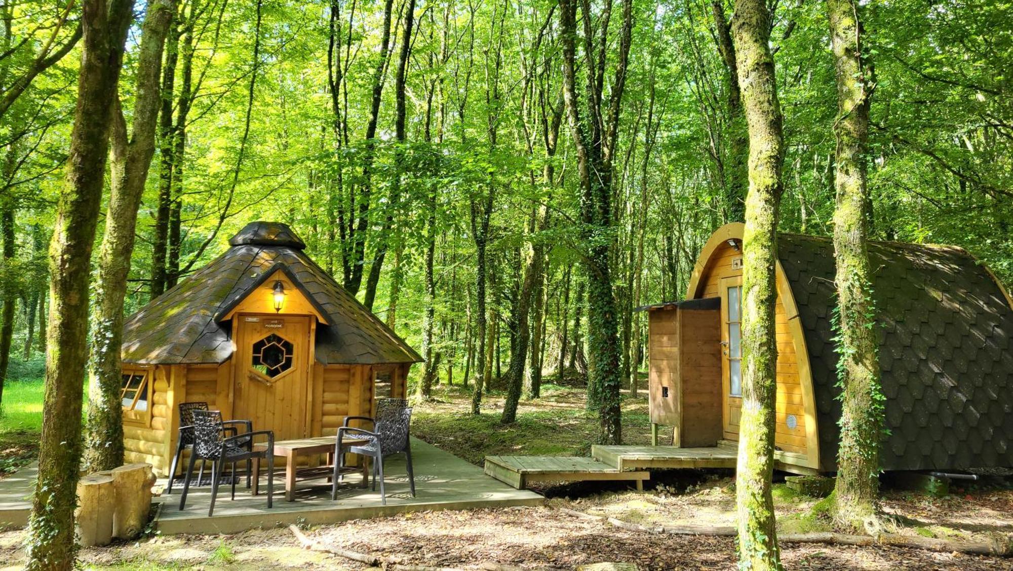 Le Domaine Insolite De Broceliande Paimpont Exterior photo
