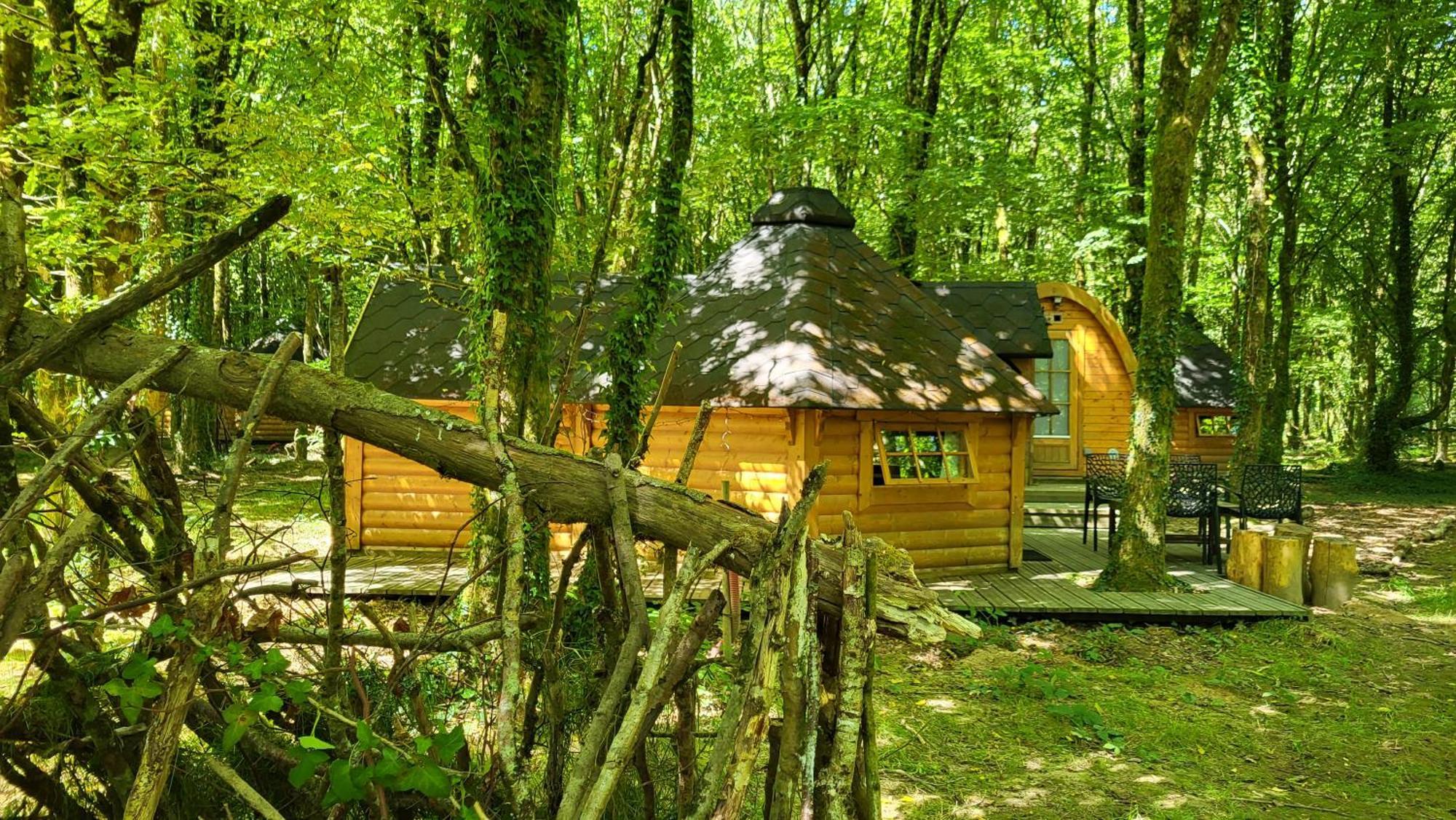 Le Domaine Insolite De Broceliande Paimpont Exterior photo