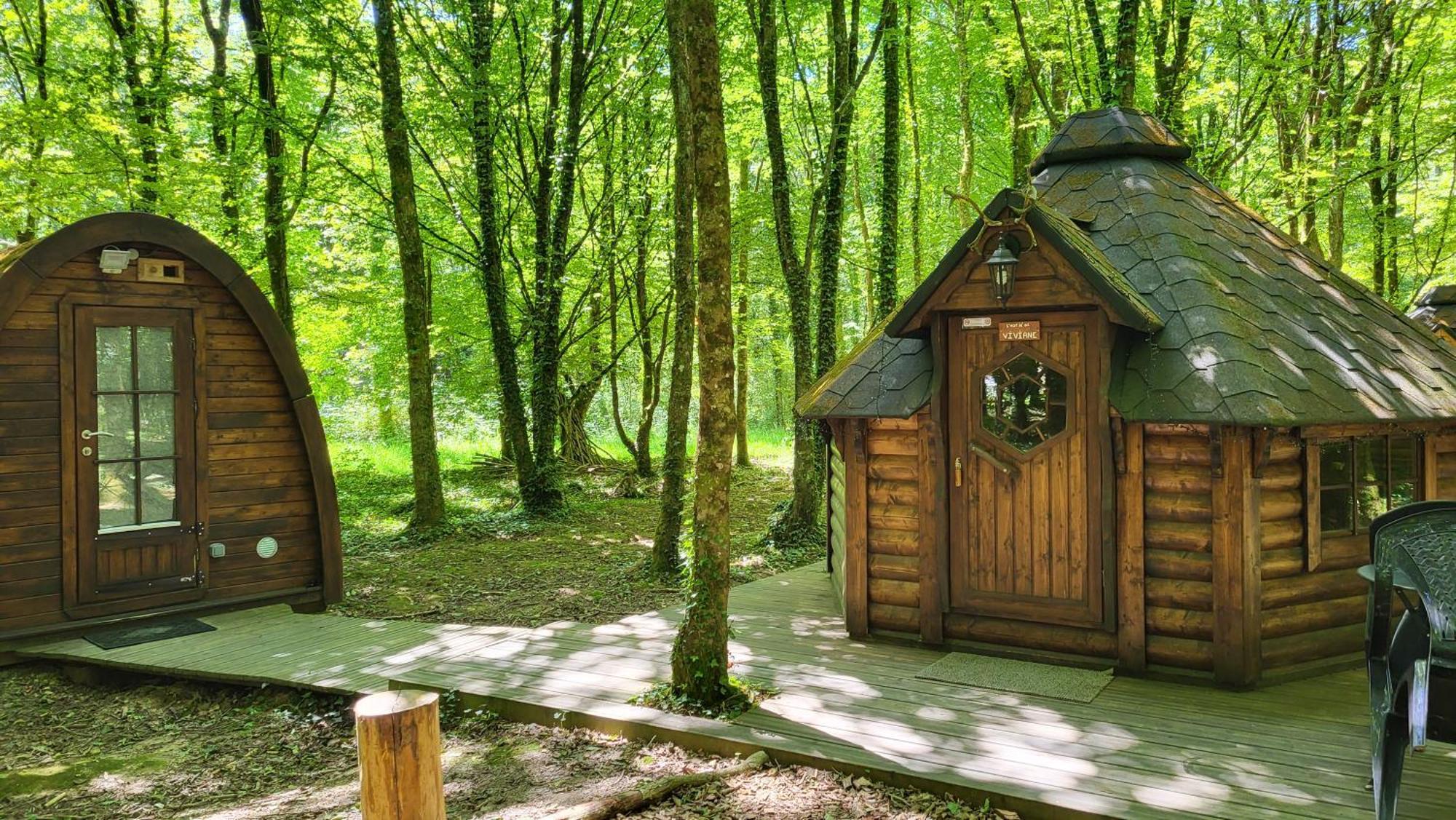 Le Domaine Insolite De Broceliande Paimpont Exterior photo